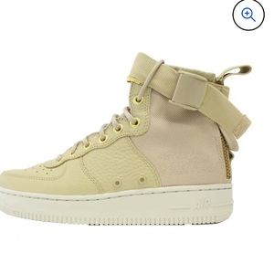NIKE Speciality Women’s SF AF1 AIR FORCE 1 MID MUSHROOM TAN LIGHT BONE BOOT